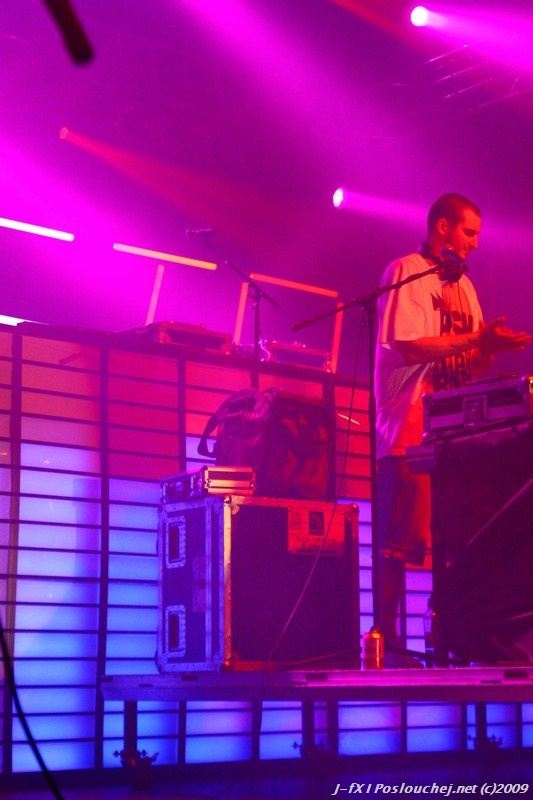 ice cube - 10.4.09
